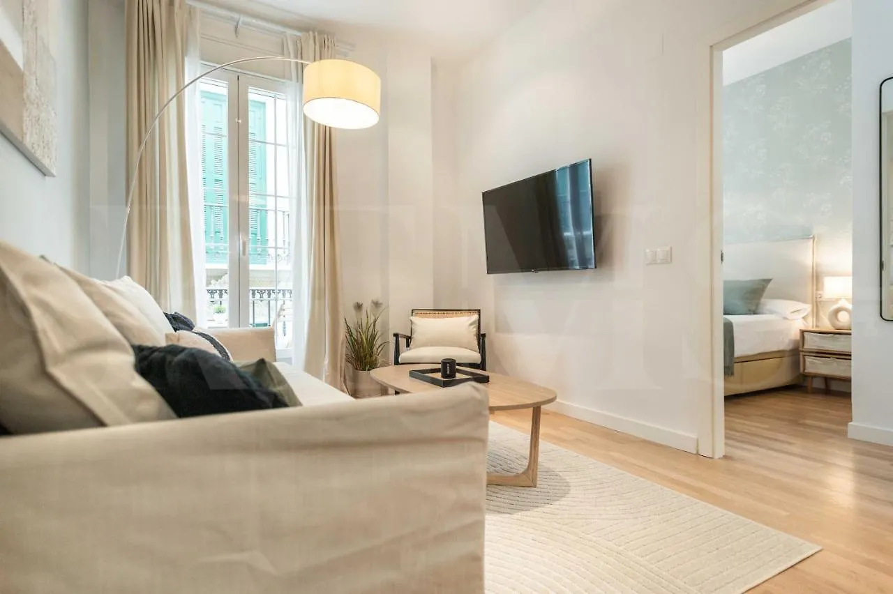Comfortable Apartment With Balcony - Center Malaga