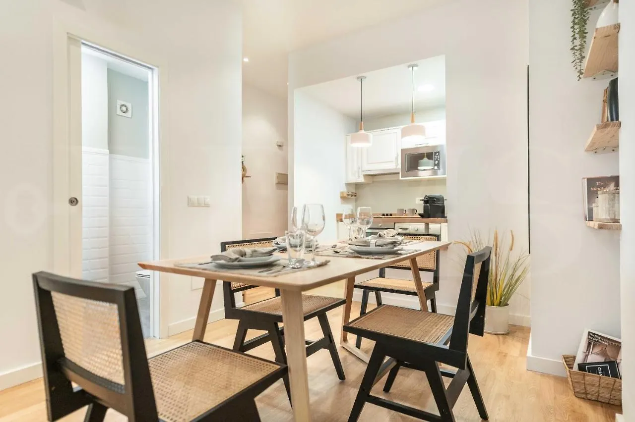 Comfortable Apartment With Balcony - Center Malaga Spain