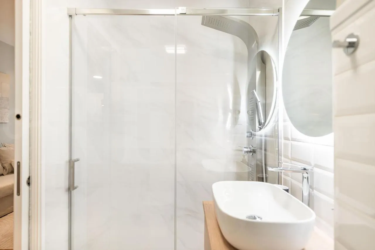 Comfortable Apartment With Balcony - Center Málaga